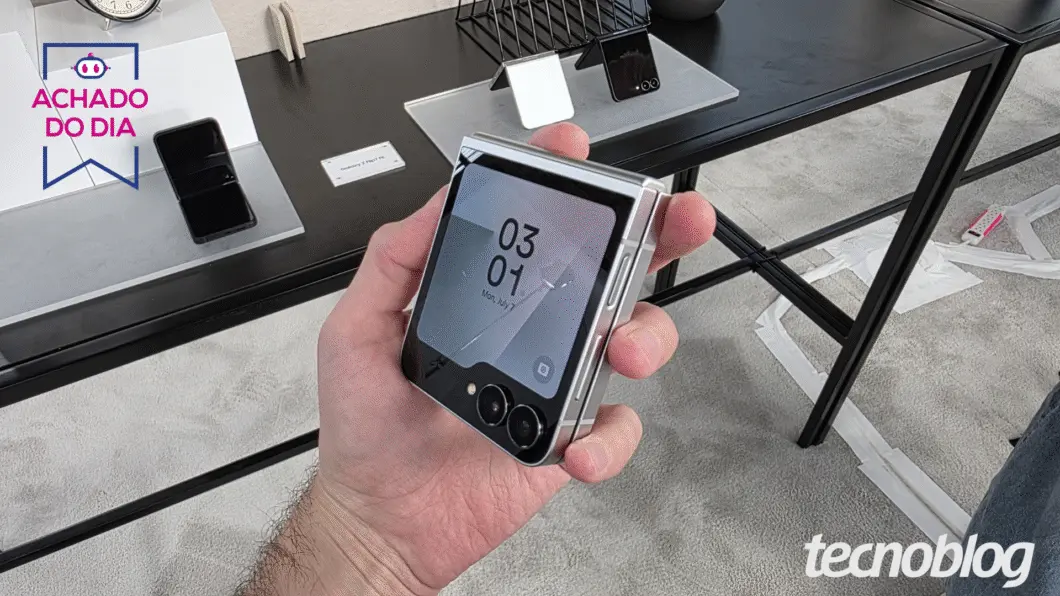 Galaxy Z Flip 7 FE (128 GB) fica 50% mais barato em promoção com cupom